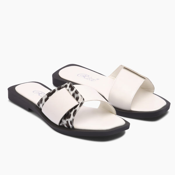 Minimalist Toe Loop Flat - White